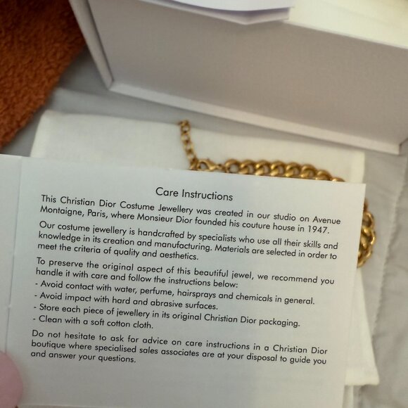 Dior 30 Montaigne Choker - Picture 9 of 12